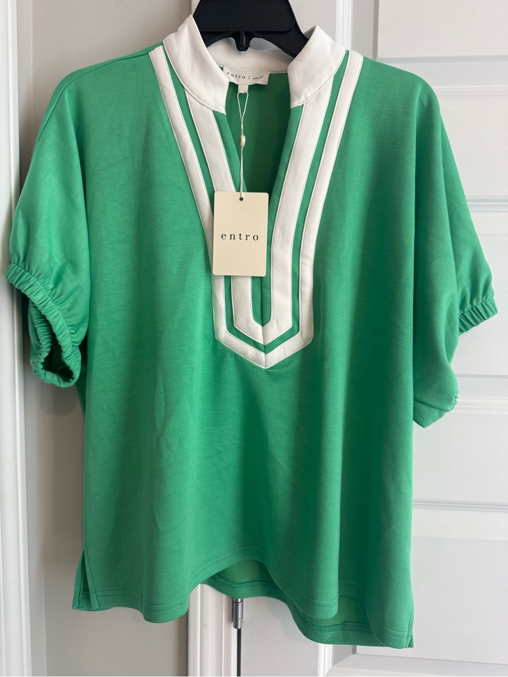 Entro Green Short Sleeve Tunic Top with White Trim